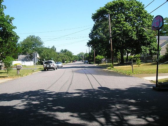 5th image of 34 Oneida Ave