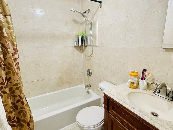 5th image of 36-3166 166th St Unit 2