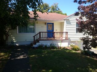 5957 37th Ave SW, Seattle, WA 98126