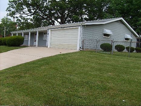 Front of home on 0.7ac