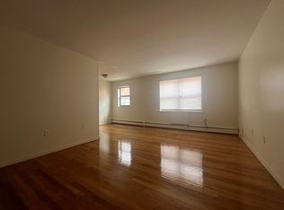 241 Laurel St APT B5, Hartford, CT 06105