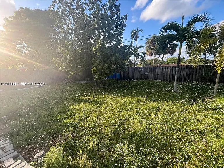 3421 SW 12th Ct — Photo 17