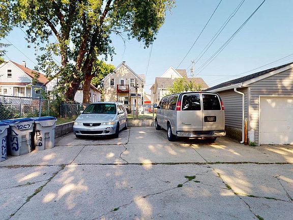 4th image of 2257 S 14th St #2259