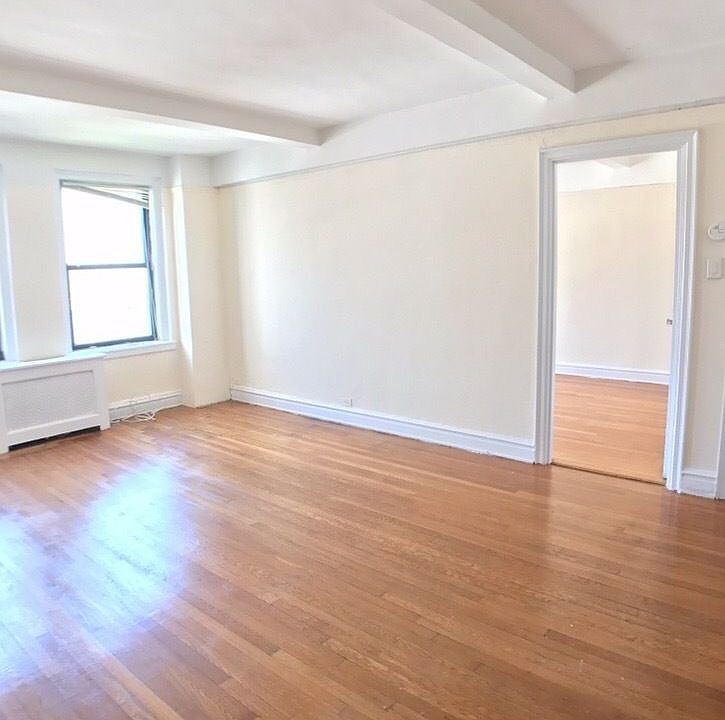 2nd image of 455 W 34th St APT 9E
