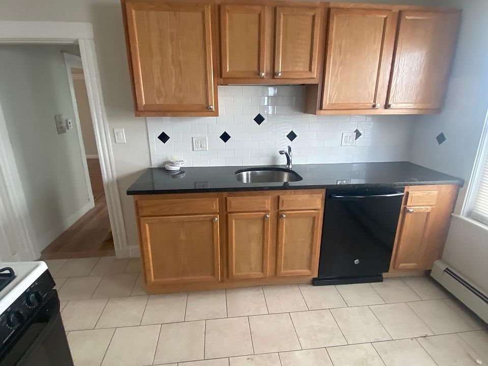 1st image of 38-40 Lincoln Pkwy #2