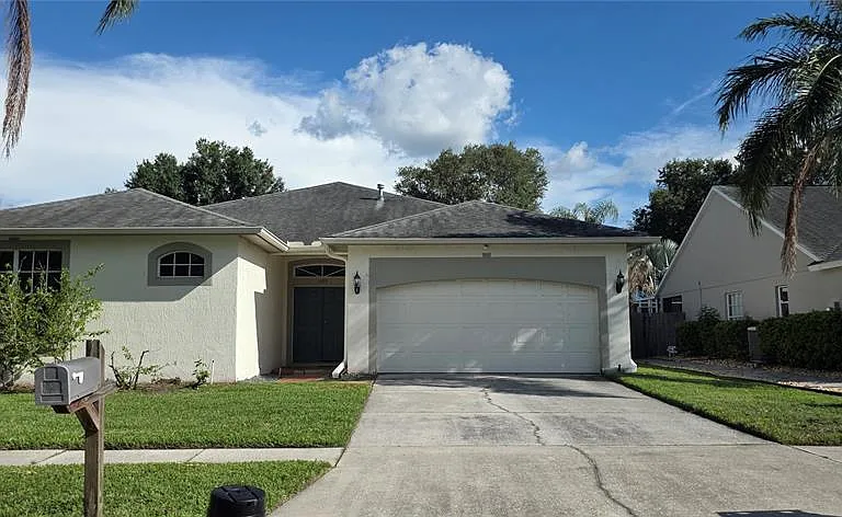 1305 Lakehurst Way — Photo 1