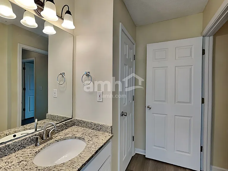 304 High Point Pl — Photo 15