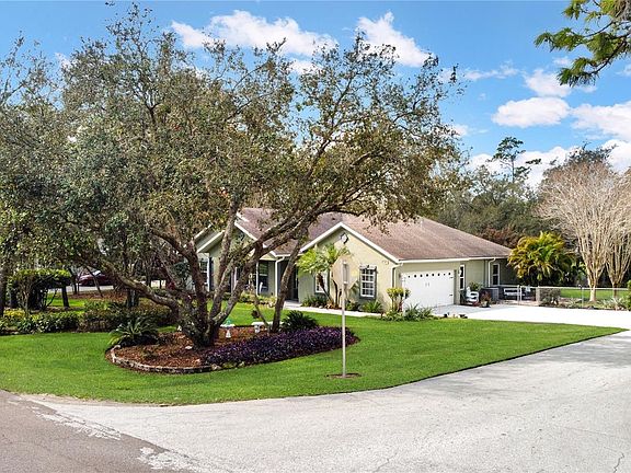 3rd image of 89 Pine Forest Ln