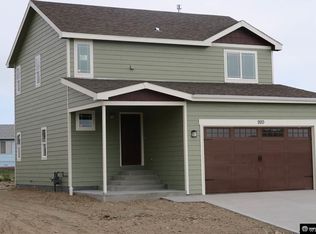 920 Flicker St, Douglas, WY 82633