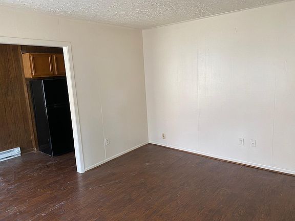2nd image of 369 Heathland Dr