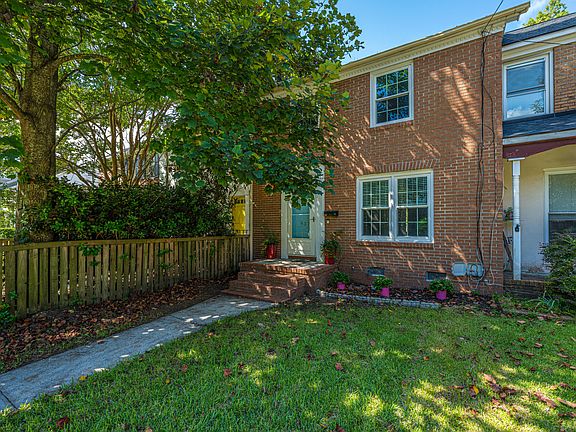 3rd image of 937 Cottingham Dr
