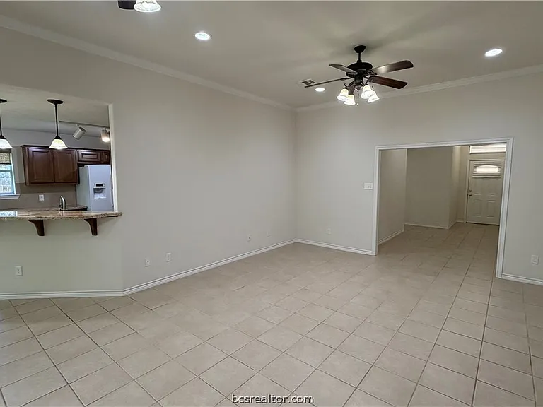 1102 Crested Point Ct — Photo 10