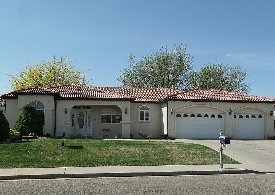 1st image of 1020 W 11th St