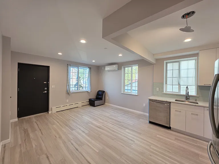 8154 Bay 16 St #2B — Photo 5
