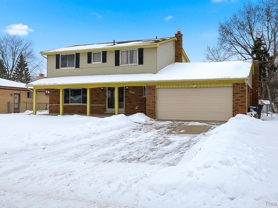1st image of 39563 Cadborough Dr