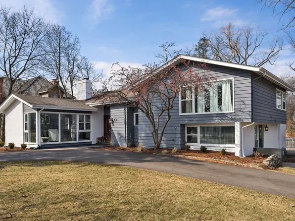 38 Park Ln, Golf, IL 60029