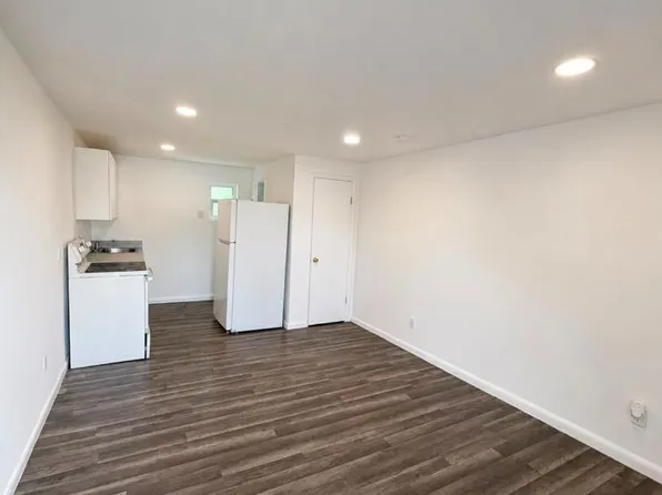 1725 NE 148th St, Miami, FL