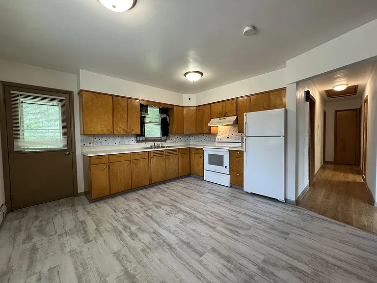 1245 High Bluff St #1 — Photo 3