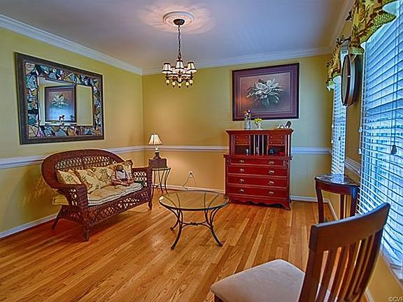 Another view of the dining room