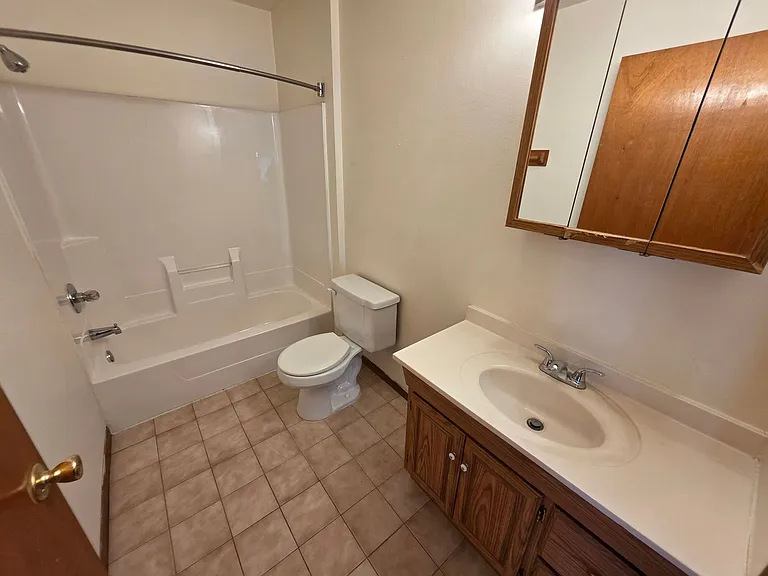 4925 Coventry Ct — Photo 13