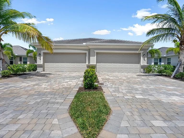 4264 Lemongrass Dr — Photo 1