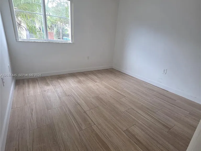 15711 SW 137th Ave #101 — Photo 10