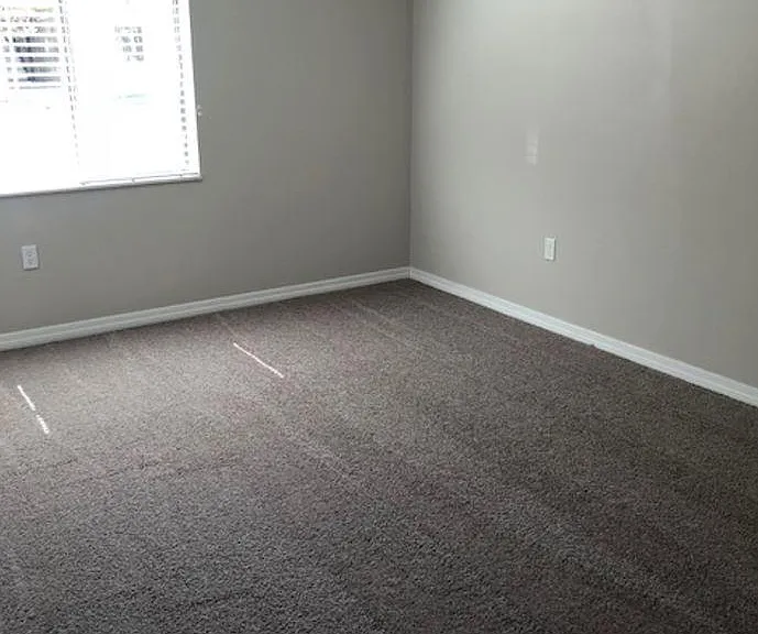 Oakbrook Village Apartments — Photo 14