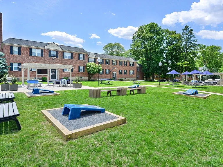 The Villas at Bryn Mawr Apartment Homes — Photo 21