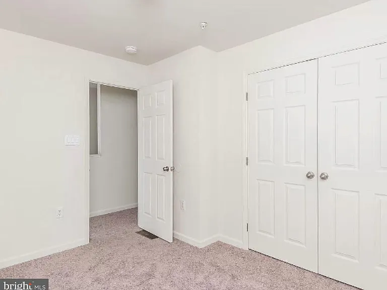 5235 Crowson Ave #6 — Photo 29