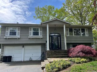 134 Marion St, Sayville, NY 11782