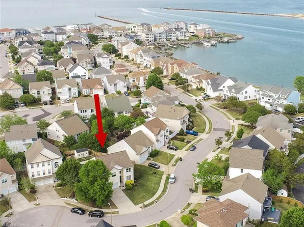 9559 Bay Point Dr, Norfolk, VA 23518