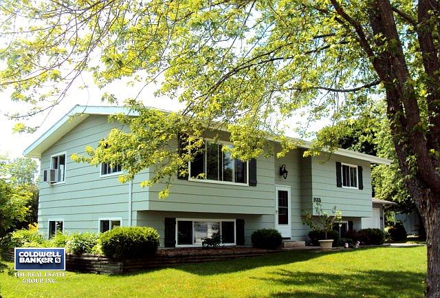 1st image of 935 Belmar Pl