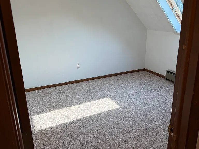 207 Pleasant St #6 — Photo 5