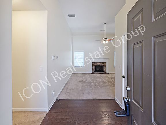 3rd image of 342 Baymist Dr