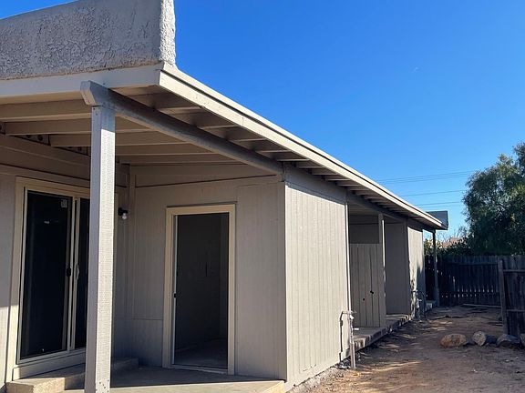 4th image of 3325 E Blacklidge Dr #3325