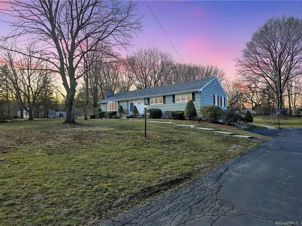 118 Cricket Lane, Orange, CT 06477