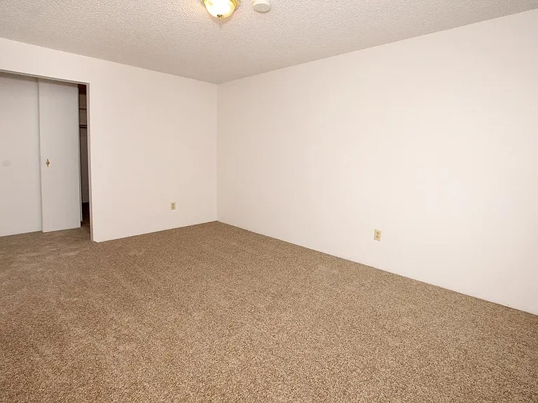 Summerhill Apartments — Photo 43