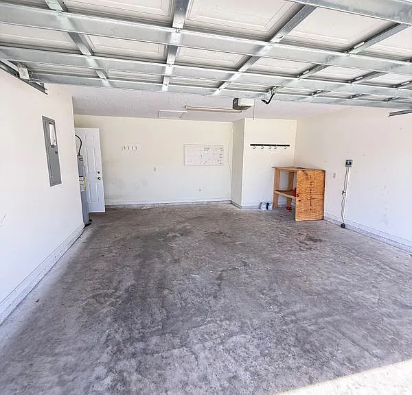 1111 SW Yorktown Gln — Photo 19