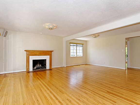 Living Room - Open to Dining