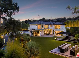 822 N Kenter Ave, Los Angeles, CA 90049