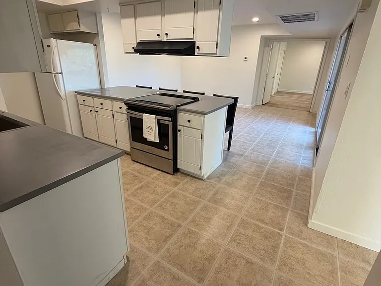 4818 S Alder Dr — Photo 11