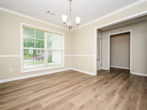 5th image of 3896 Pine Village Pl