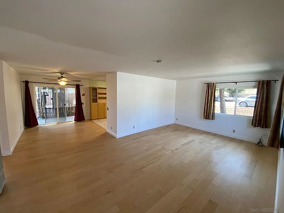 4th image of 1475 Tarbox St