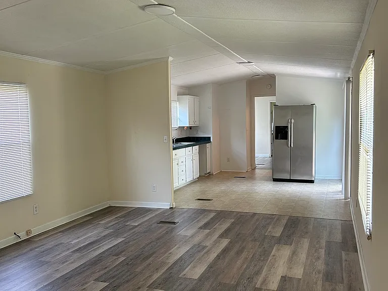 116 Cypress Valley Trl — Photo 2