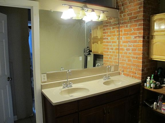 1st Fl Bath