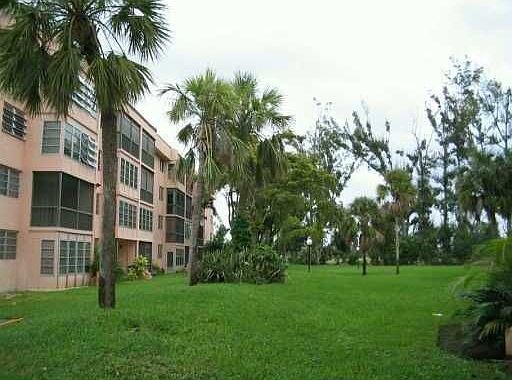 2nd image of 2551 Aragon Blvd APT 305