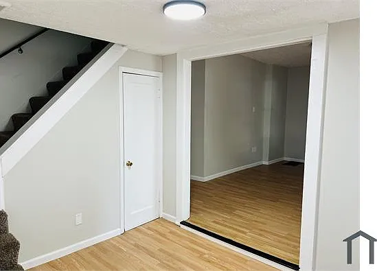 653 Curry Ct — Photo 4