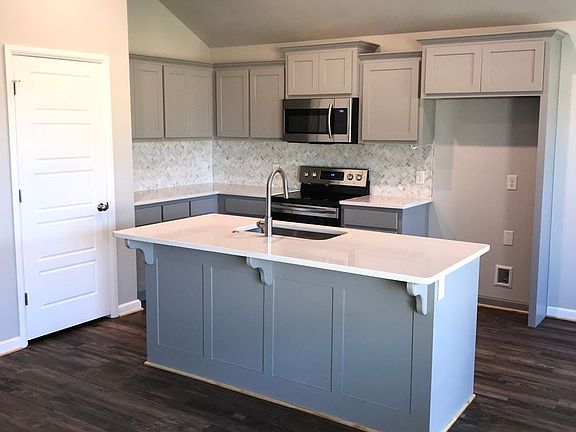 5th image of 2948 NW 181st St