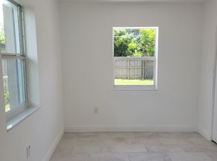 590 NW 194th St, Miami Gardens, FL 33169