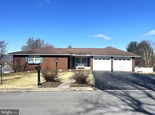 7 Summit Mnr, Lewistown, PA 17044